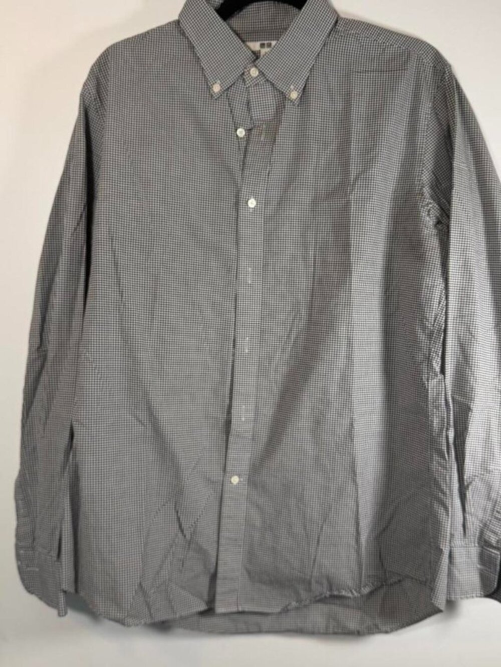 Uniqlo white and black gingham button-up shirt in size L